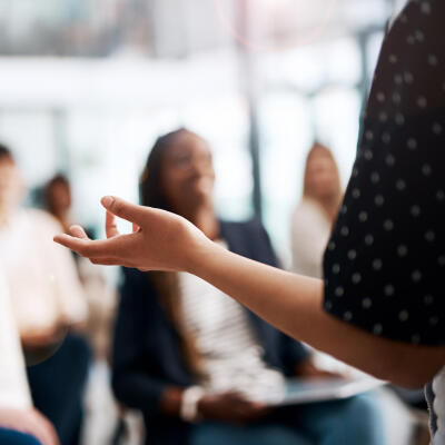 workshops free intro call to explore topics for speaker events and workshops and business consulting for parental leave or early parenthood